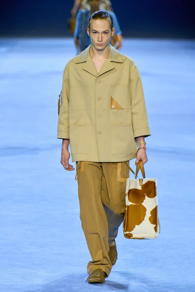 Look 2